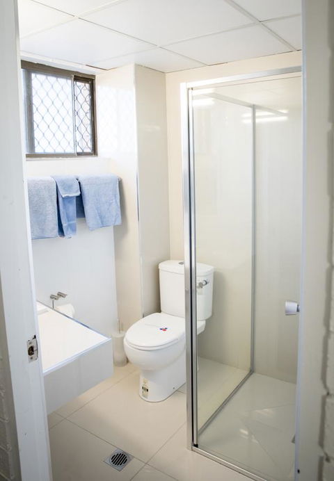 Coastal Bay Motel - Redcliffe Tourism 41