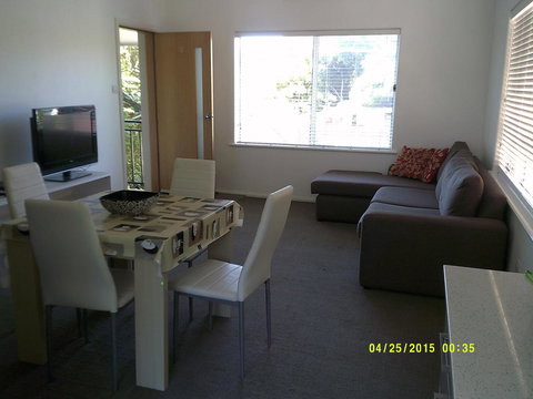 Pelican H2O One & Two Bedroom Apartments - Redcliffe Tourism 19