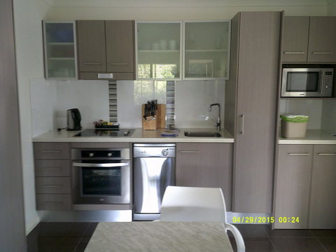 Pelican H2O One & Two Bedroom Apartments - Redcliffe Tourism 16