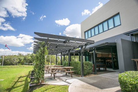 Alpha Hotel Eastern Creek - Redcliffe Tourism 10