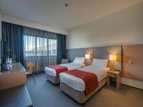Alpha Hotel Eastern Creek - Redcliffe Tourism 1