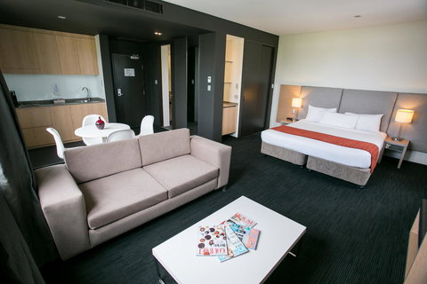 Alpha Hotel Eastern Creek - Redcliffe Tourism 15