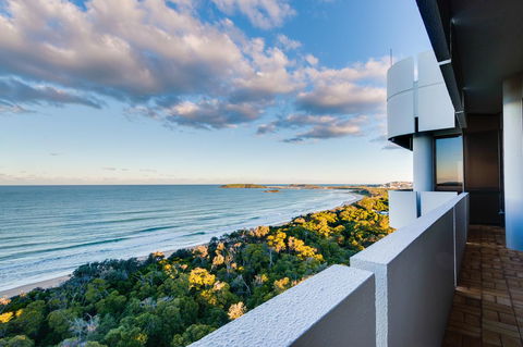 Pacific Towers Beach Resort - Redcliffe Tourism 11