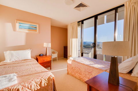 Pacific Towers Beach Resort - Redcliffe Tourism 19