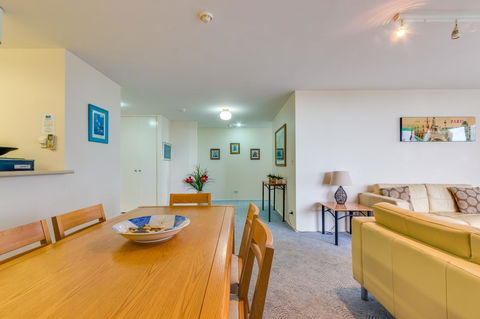 Pacific Towers Beach Resort - Redcliffe Tourism 44