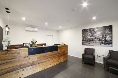 Best Western Plus Bolton On The Park - Redcliffe Tourism 4