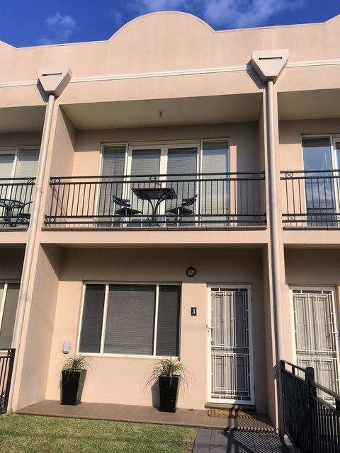 Travers Street Apartment - Redcliffe Tourism 0