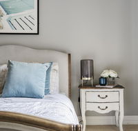 The Spa Cottage with HotTub Netflix  Stan - Redcliffe Tourism