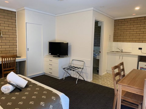 Albury City Motel - Redcliffe Tourism 6