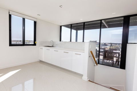 The Penthouse - Redcliffe Tourism 30