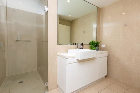 The Penthouse - Redcliffe Tourism 26
