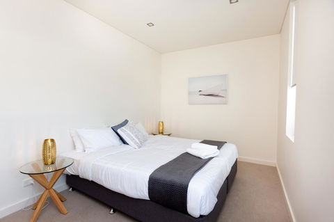 The Penthouse - Redcliffe Tourism 21