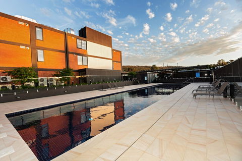 The Penthouse - Redcliffe Tourism 35