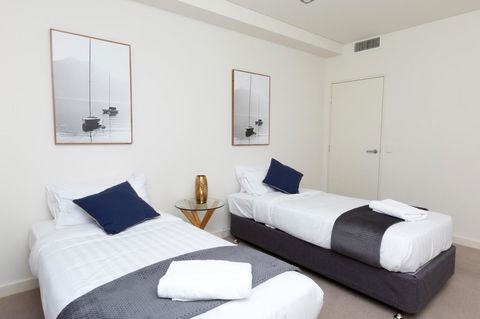 The Penthouse - Redcliffe Tourism 19