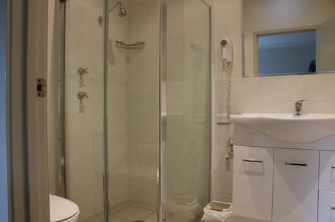 Beaches Apartments Merimbula - Redcliffe Tourism 18