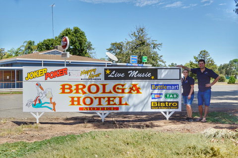 Brolga Hotel Motel - Coleambally - Redcliffe Tourism 0
