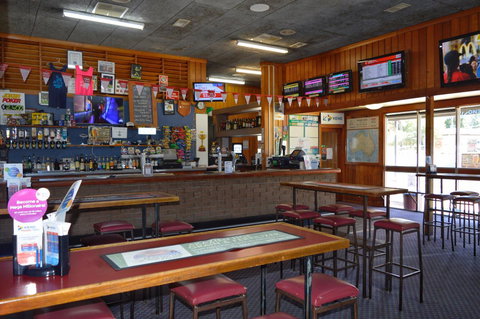 Brolga Hotel Motel - Coleambally - Redcliffe Tourism 11