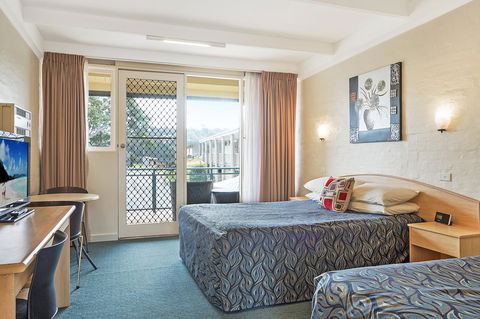 Black Dolphin Resort Motel & Apartments - Redcliffe Tourism 13