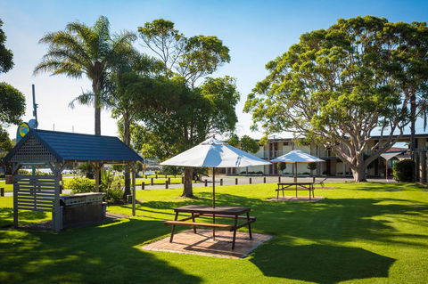 Black Dolphin Resort Motel & Apartments - Redcliffe Tourism 22