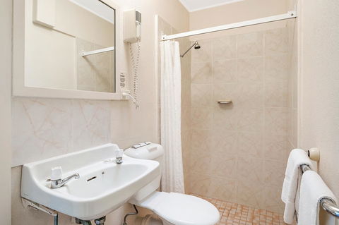 Black Dolphin Resort Motel & Apartments - Redcliffe Tourism 17