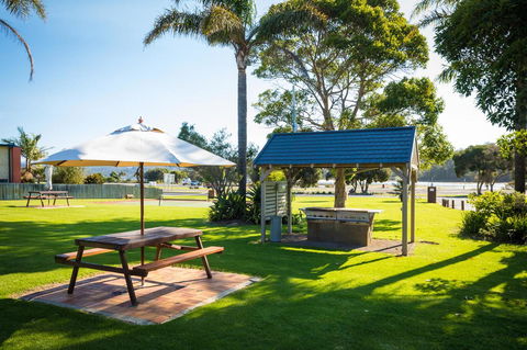 Black Dolphin Resort Motel & Apartments - Redcliffe Tourism 28