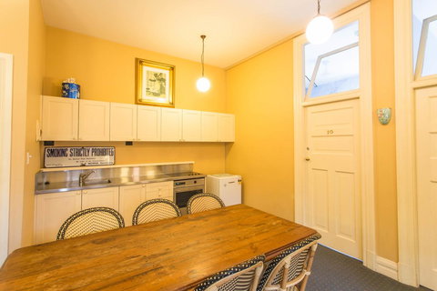 Australian Heritage Hotel - Redcliffe Tourism 8