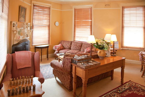 Australian Heritage Hotel - Redcliffe Tourism 21