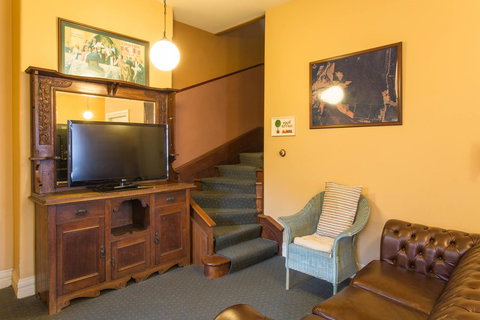 Australian Heritage Hotel - Redcliffe Tourism 6