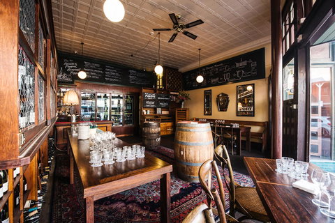 Australian Heritage Hotel - Redcliffe Tourism 23