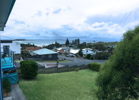 Clareview, 8 Korogora Street - Redcliffe Tourism 0