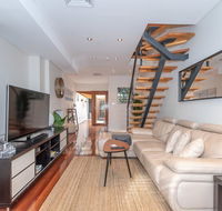 2 Bed House  Loft in Pyrmont - Redcliffe Tourism