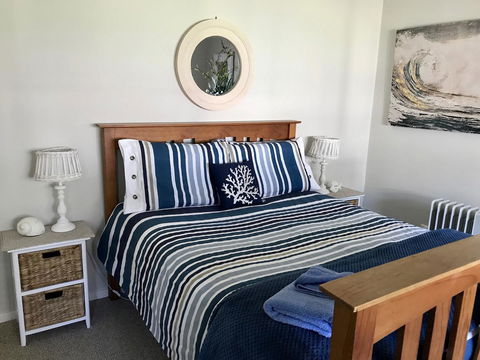 Lakeview Cottage - Redcliffe Tourism 4