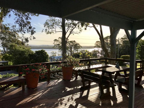 Lakeview Cottage - Redcliffe Tourism 5