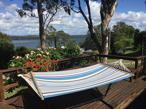Lakeview Cottage - Redcliffe Tourism 0
