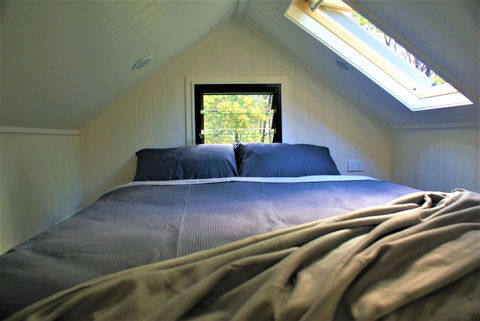 Christopher Tiny House - Redcliffe Tourism 7