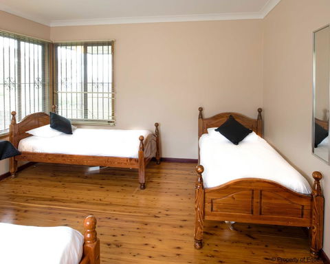 Villa Blue - Redcliffe Tourism 7