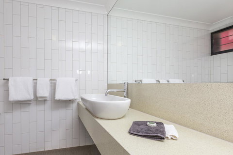 Discovery Resorts - Kings Canyon - Redcliffe Tourism 26