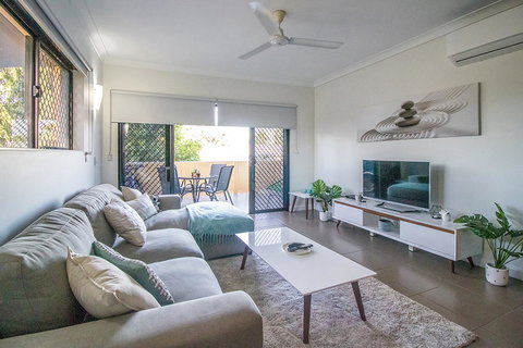 ZEN QUEST - The NOMADS PAD Near Nightcliff Markets & Sunset Foreshore - Redcliffe Tourism 2