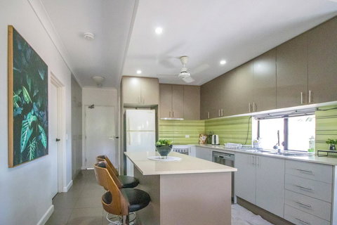 ZEN QUEST - The NOMADS PAD Near Nightcliff Markets & Sunset Foreshore - Redcliffe Tourism 27