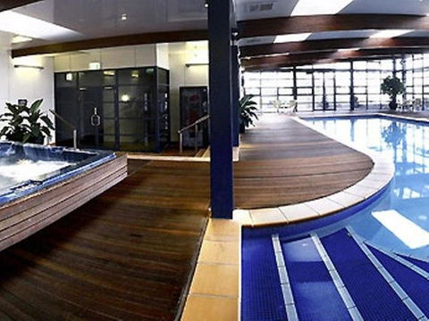 Novotel Canberra - Redcliffe Tourism 13