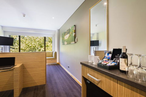 Crowne Plaza Canberra, An IHG Hotel - Redcliffe Tourism 42