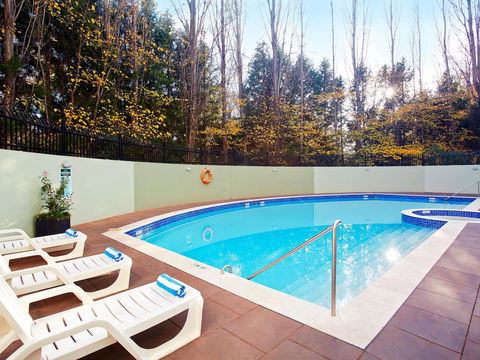 Crowne Plaza Canberra, An IHG Hotel - Redcliffe Tourism 7