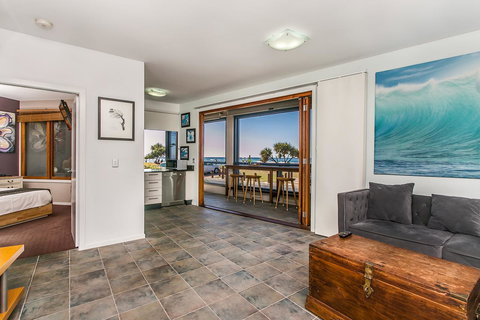 Lennox Holiday Apartments - Redcliffe Tourism 40
