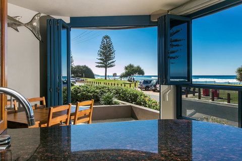 Lennox Holiday Apartments - Redcliffe Tourism 1