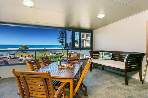 Lennox Holiday Apartments - Redcliffe Tourism 2