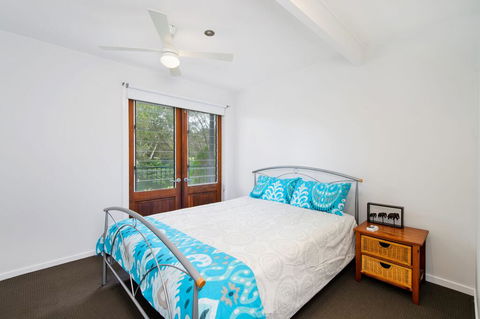 BONNY BEACH HOUSE - Holiday Accomodation With Pool - Redcliffe Tourism 2