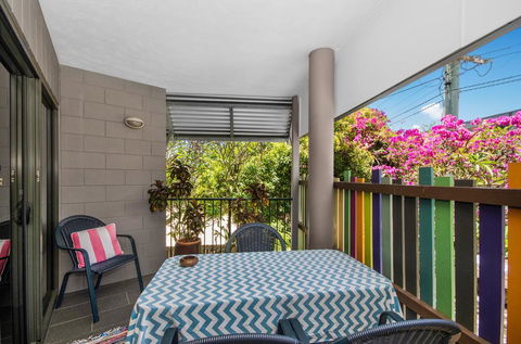 BOUTIQUE APARTMENTS BEACH LOCATION - Redcliffe Tourism 3