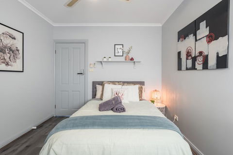 Boutique Private Rm Situated In The Heart Of Burwood6 - Redcliffe Tourism 2