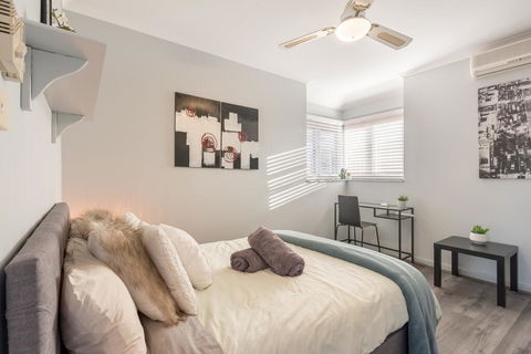 Boutique Private Rm Situated In The Heart Of Burwood6 - Redcliffe Tourism 0