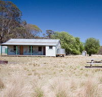 Brackens Hut - Redcliffe Tourism